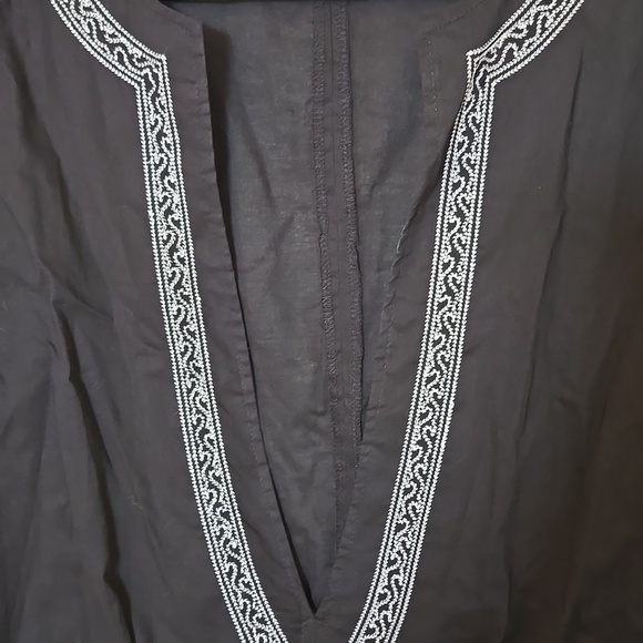 Tropical Escape | Black Embroidered Beach Coverup Size Medium - Picture 5 of 11